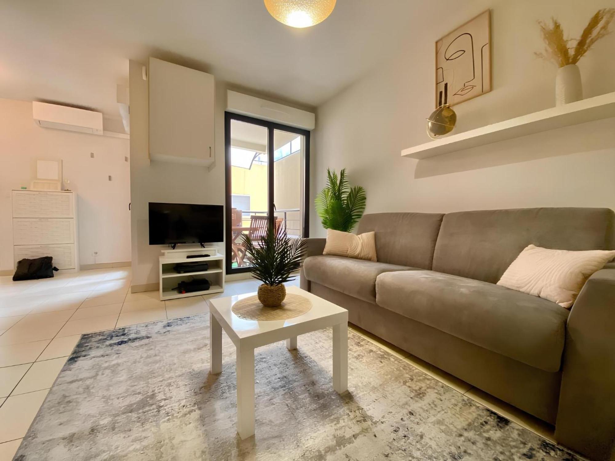 "L'Alhambra" Proche Gare Et Centre Apartman Menton Kültér fotó